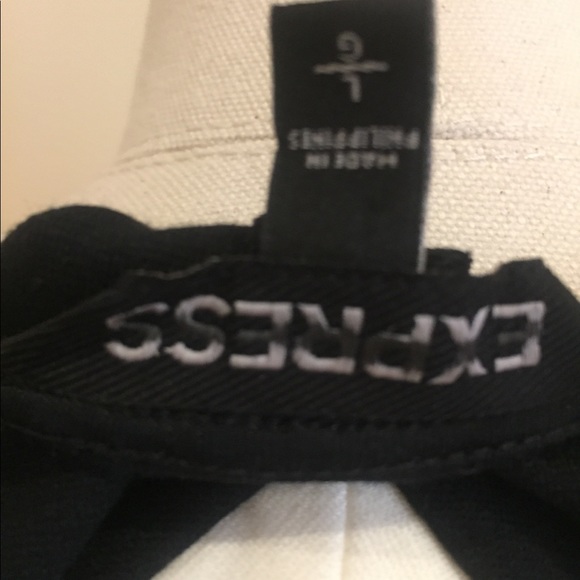 Dress - Picture 5 of 5